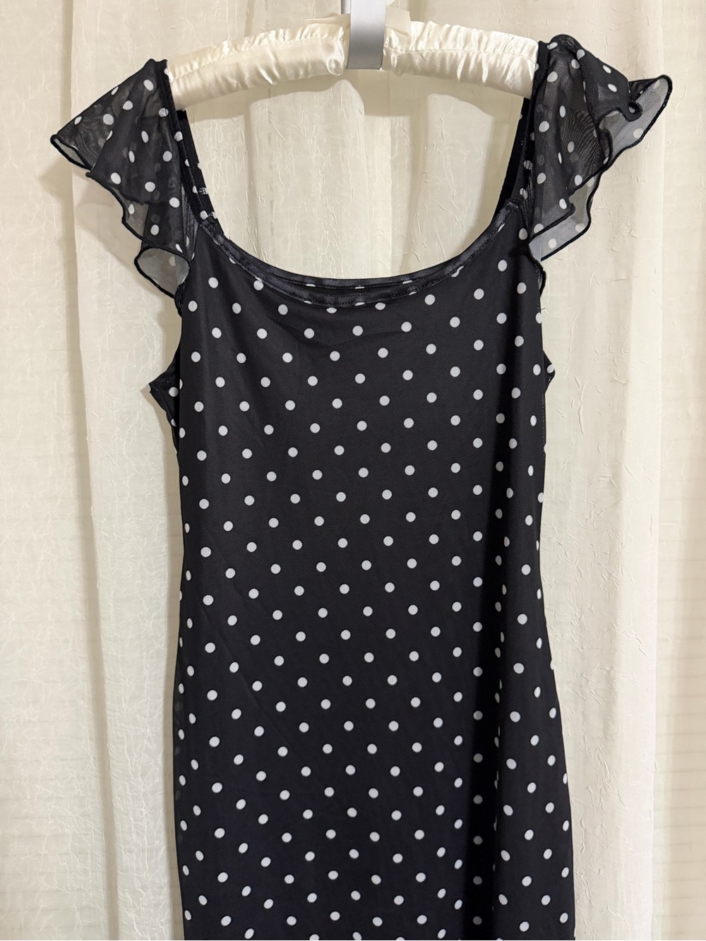 Amazon S Black White Polka Dot Cinched Ruffle Sleeve Maxi Dress - Picture 5 of 9
